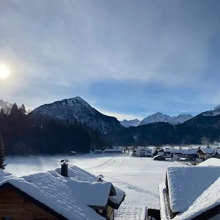 Menning ***s فندق