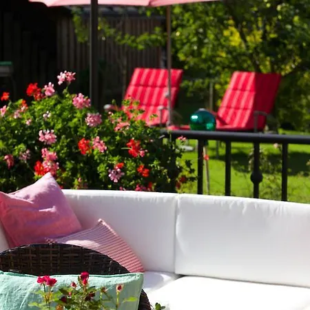 Menning ***s Szálloda